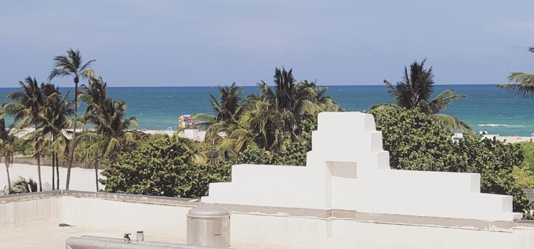 Strand Ocean Drive Suites Μαϊάμι Μπιτς Δωμάτιο φωτογραφία